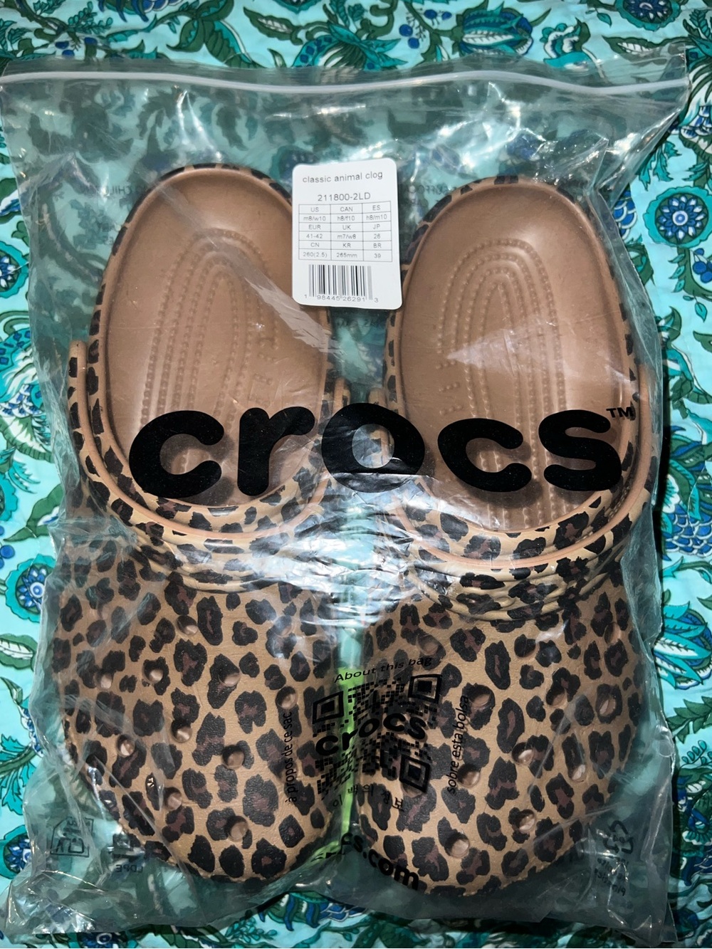 Crocs Classic Animal Leopard Clog - Picture 2 of 7